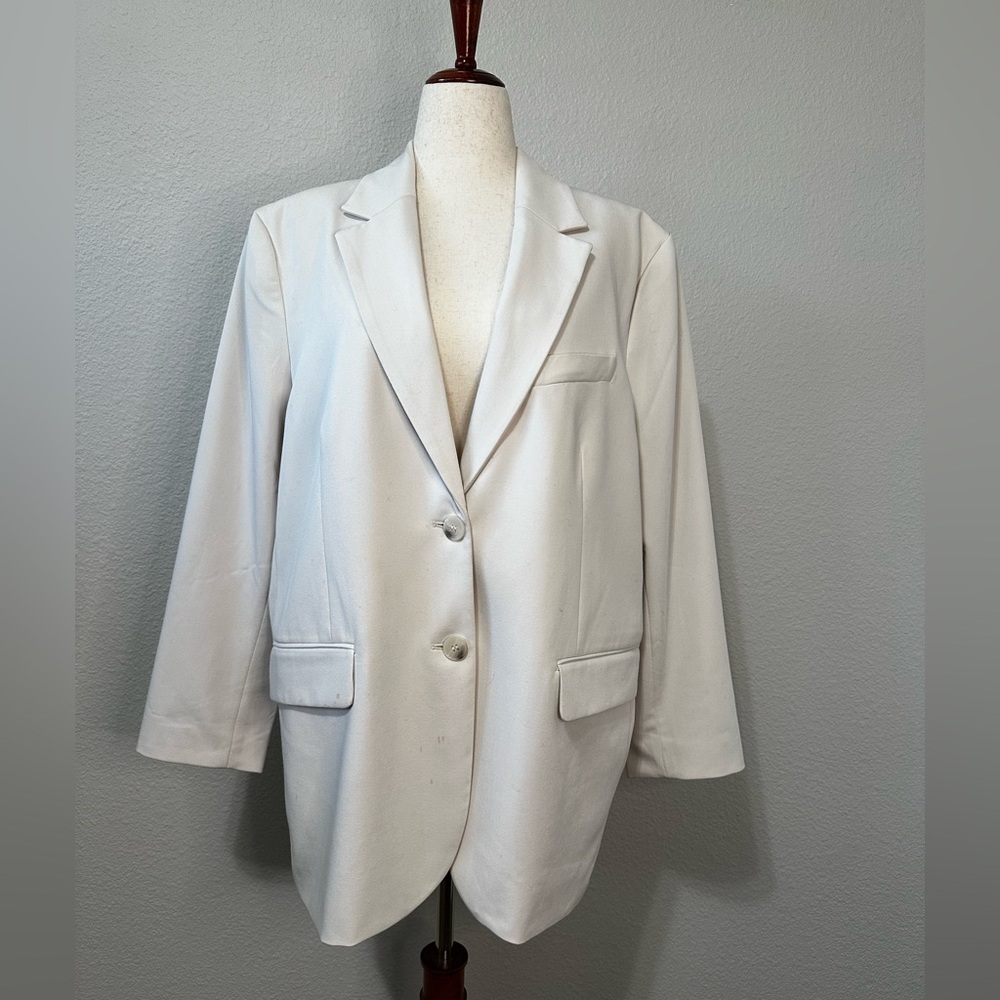 H&M Oversized blazer in Light Beige. Size L